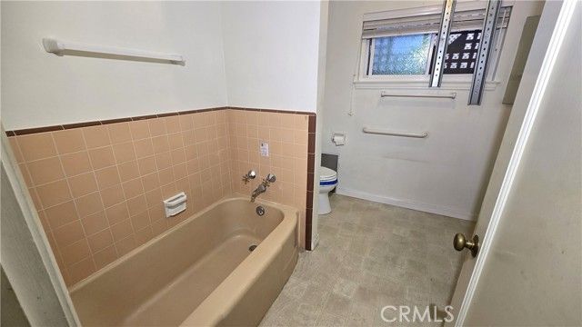 3015 N Adoline, Fresno, CA 93705