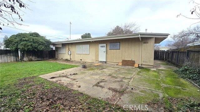 3015 N Adoline, Fresno, CA 93705