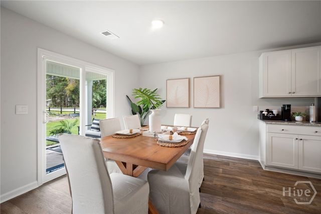 1097 Bergamot Road, Bloomingdale, GA 31302