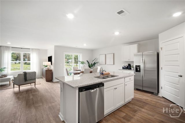 1097 Bergamot Road, Bloomingdale, GA 31302