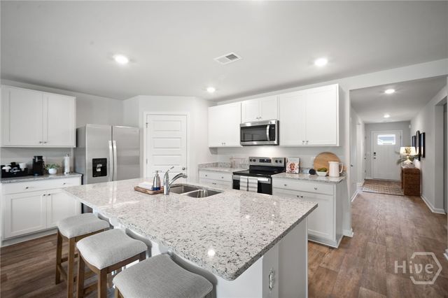 1097 Bergamot Road, Bloomingdale, GA 31302