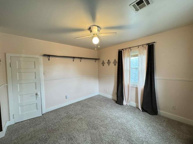 1710 Fowler Ave, Winfield, KS 67156