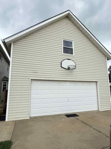 1710 Fowler Ave, Winfield, KS 67156