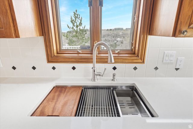 27 CANTERBURY LN, Logan, UT 84321