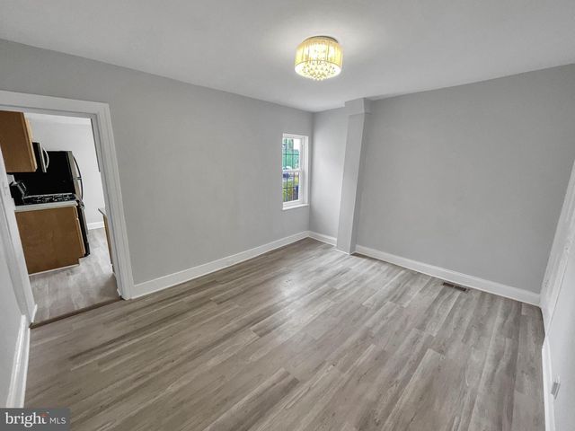 160 MCCLELLAN ST, Philadelphia, PA 19148