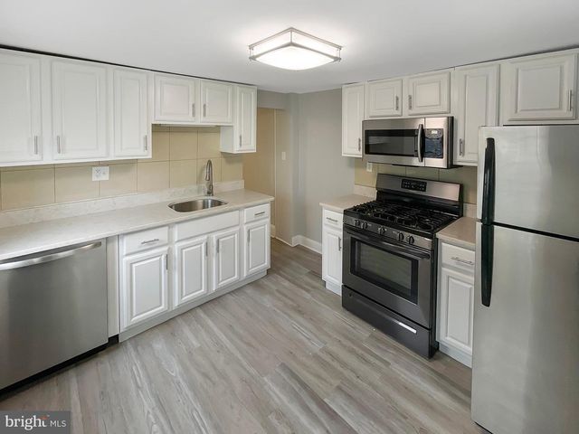 160 MCCLELLAN ST, Philadelphia, PA 19148