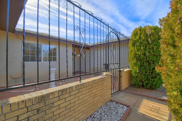 3102 May Circle SE, Rio Rancho, NM 87124