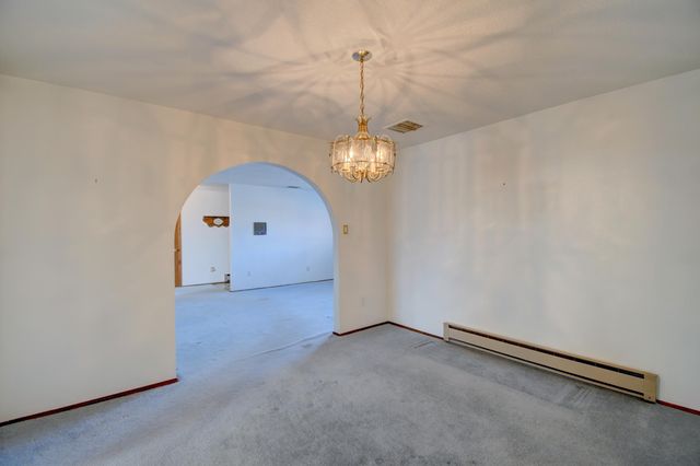 3102 May Circle SE, Rio Rancho, NM 87124