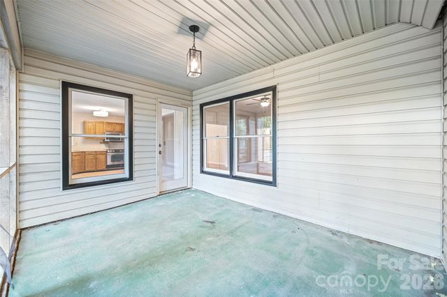 5053 Suwarrow Court, Tega Cay, SC 29708