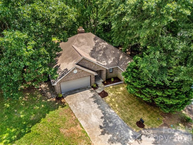 5053 Suwarrow Court, Tega Cay, SC 29708
