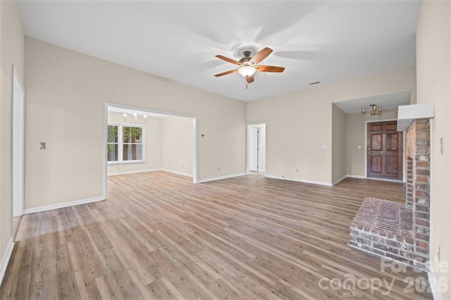 5053 Suwarrow Court, Tega Cay, SC 29708