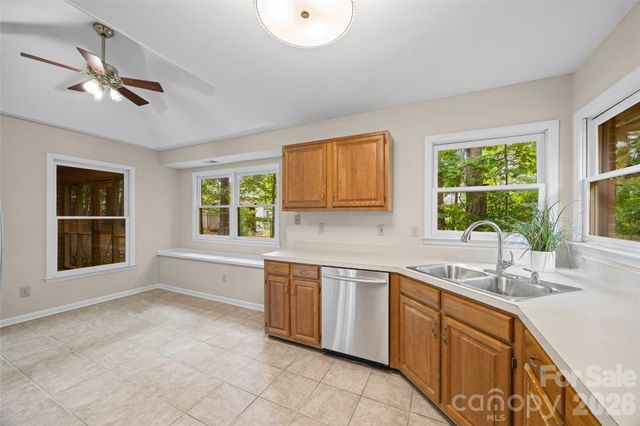 5053 Suwarrow Court, Tega Cay, SC 29708