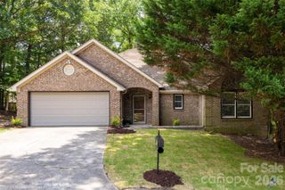 5053 Suwarrow Court, Tega Cay, SC 29708