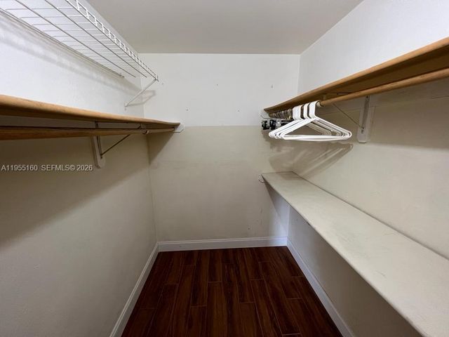 7160 Fairway Dr J18, Miami Lakes, FL 33014