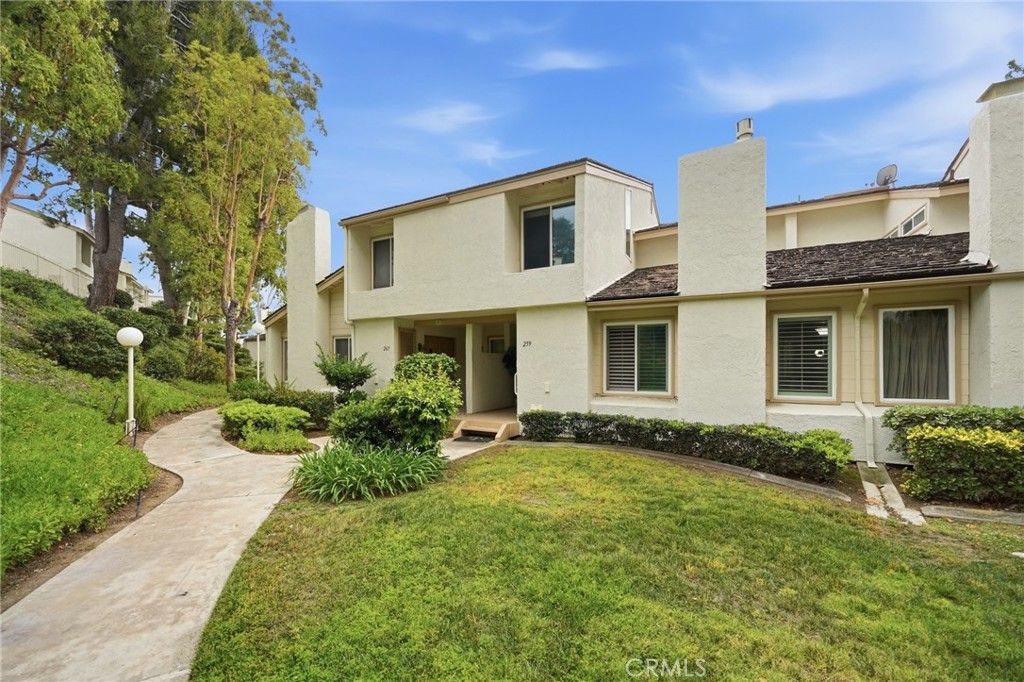 Image 1 of property listing at 259 Scenic, Brea, CA 92821