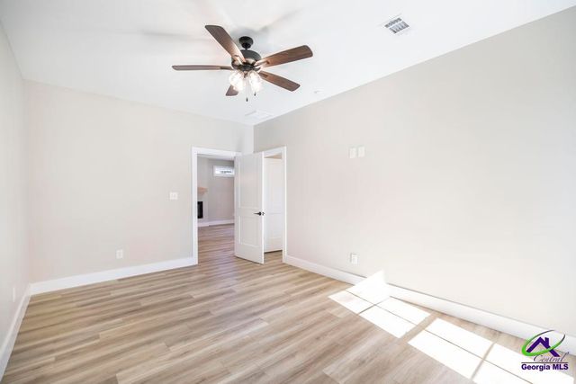 905 Massee LN, Perry, GA 31088