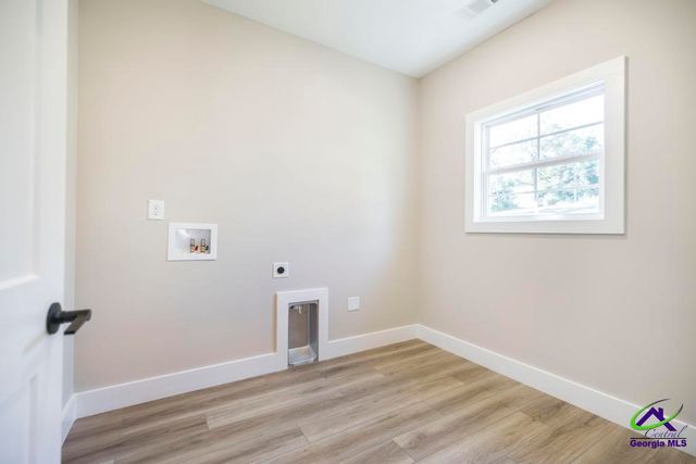 905 Massee LN, Perry, GA 31088