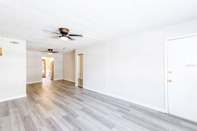 5441 HANSEL AVENUE J15, Orlando, FL 32809