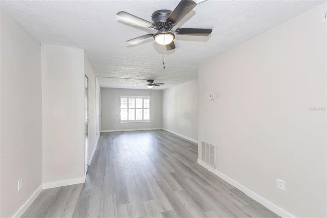 5441 HANSEL AVENUE J15, Orlando, FL 32809