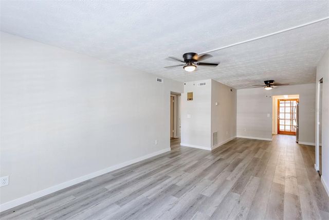 5441 HANSEL AVENUE J15, Orlando, FL 32809