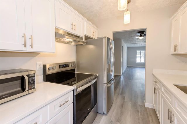 5441 HANSEL AVENUE J15, Orlando, FL 32809