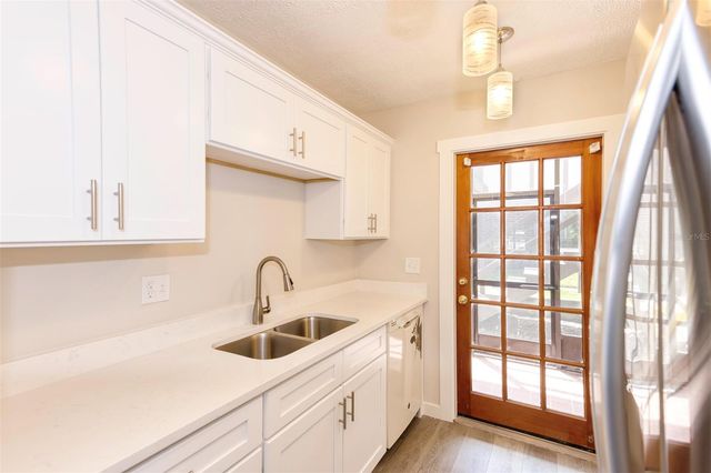 5441 HANSEL AVENUE J15, Orlando, FL 32809