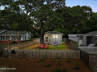 908 N Lord Street, Southport, NC 28461