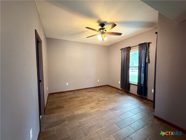 2011 Zint Street, Gonzales, TX 78629