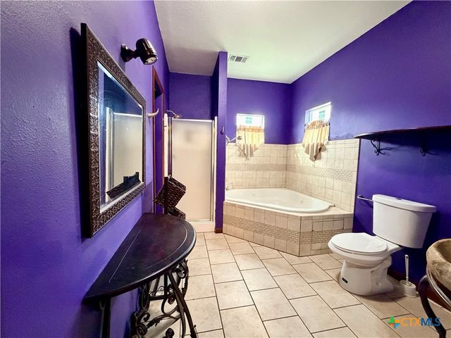 2011 Zint Street, Gonzales, TX 78629
