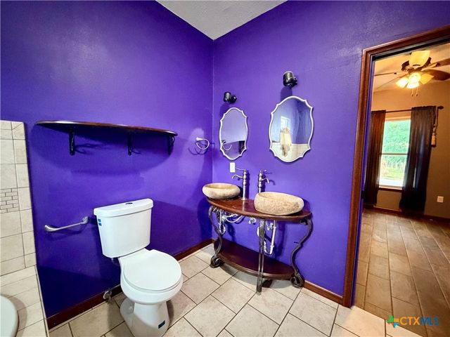 2011 Zint Street, Gonzales, TX 78629
