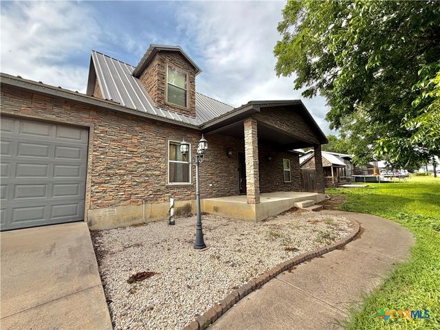 2011 Zint Street, Gonzales, TX 78629