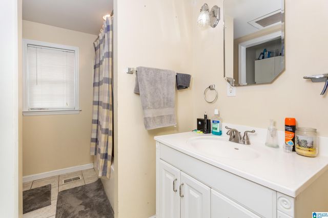 8420 LAWLEY AVENUE, Leeds, AL 35094