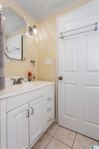 8420 LAWLEY AVENUE, Leeds, AL 35094