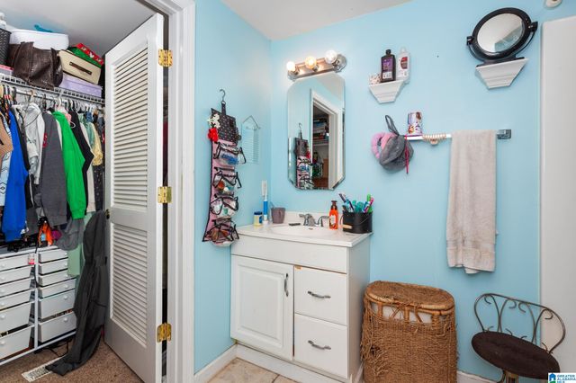 8420 LAWLEY AVENUE, Leeds, AL 35094
