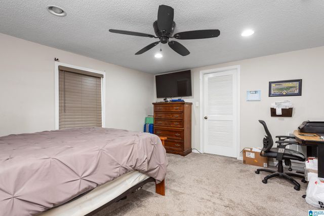 8420 LAWLEY AVENUE, Leeds, AL 35094