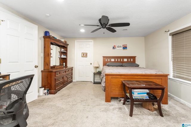 8420 LAWLEY AVENUE, Leeds, AL 35094