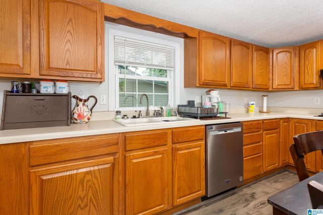 8420 LAWLEY AVENUE, Leeds, AL 35094