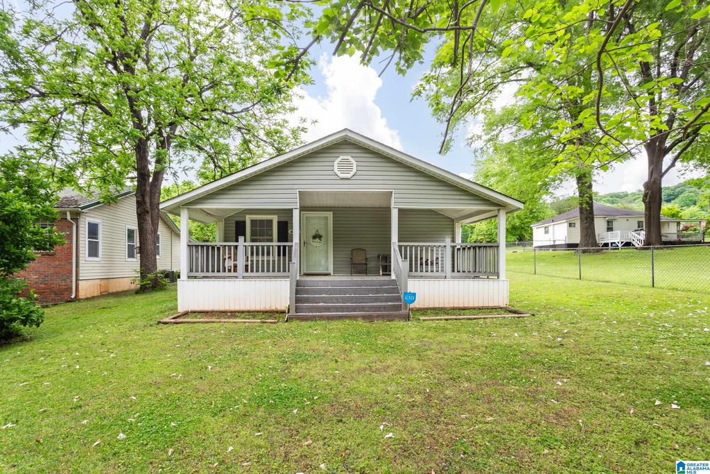 8420 LAWLEY AVENUE, Leeds, AL 35094