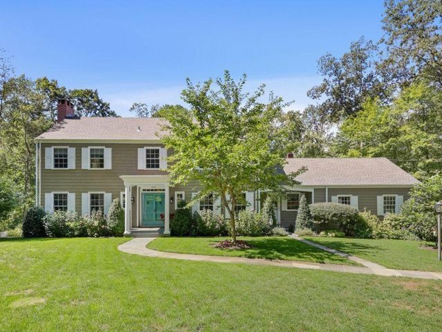 176 Logan Road, New Canaan, CT 06840
