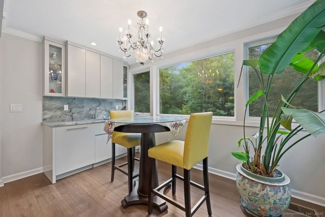 176 Logan Road, New Canaan, CT 06840