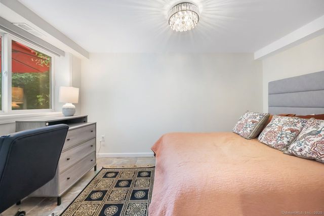 176 Logan Road, New Canaan, CT 06840