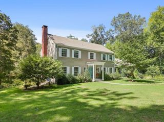 176 Logan Road, New Canaan, CT 06840