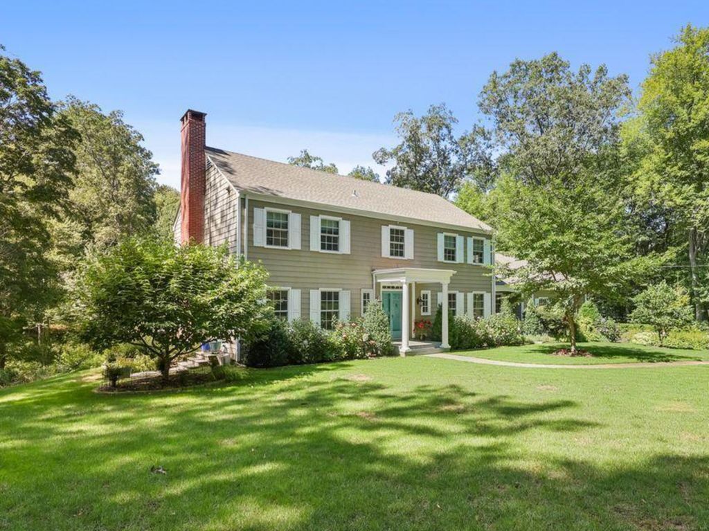 176 Logan Road, New Canaan, CT 06840