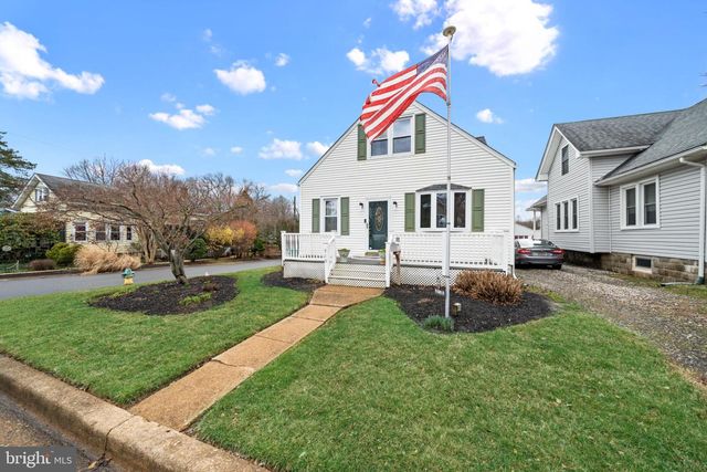 910 MARION AVE, Wilmington, DE 19809