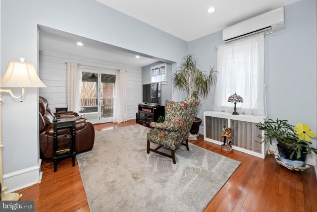 910 MARION AVE, Wilmington, DE 19809