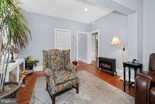 910 MARION AVE, Wilmington, DE 19809