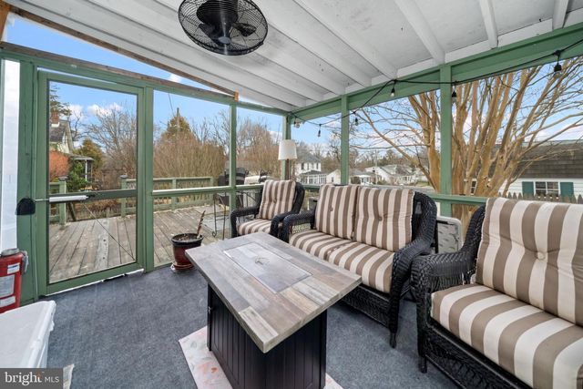 910 MARION AVE, Wilmington, DE 19809