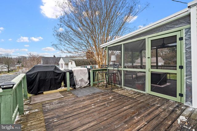 910 MARION AVE, Wilmington, DE 19809