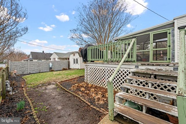 910 MARION AVE, Wilmington, DE 19809