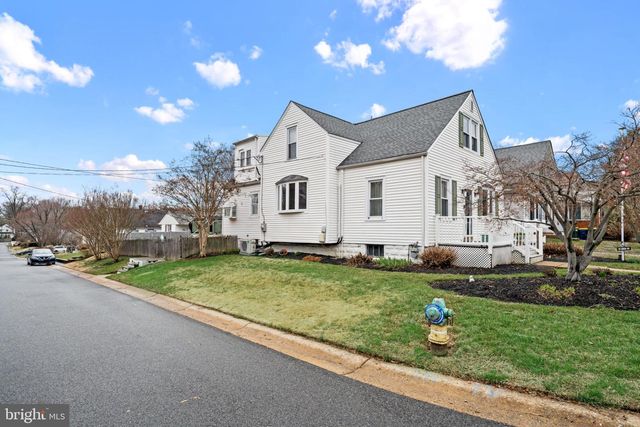 910 MARION AVE, Wilmington, DE 19809